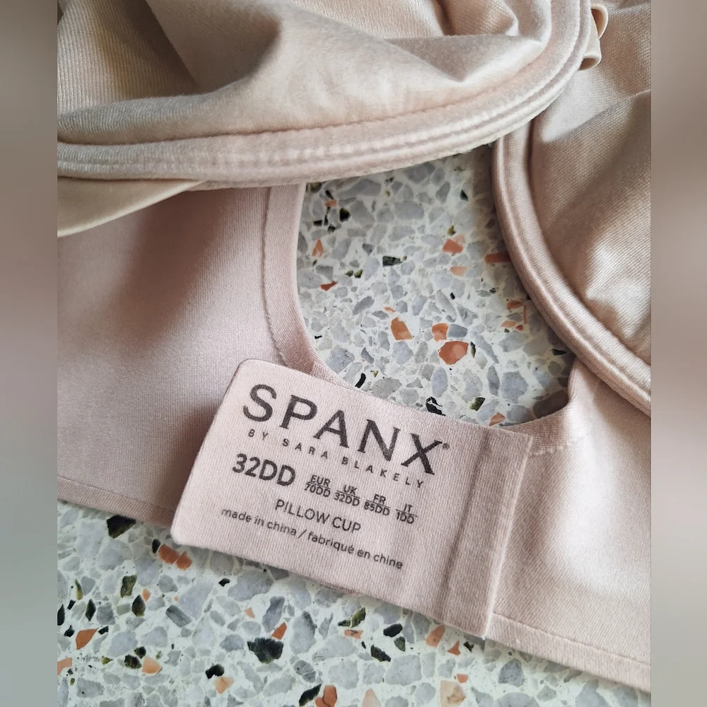 Spanx Unlined Full Cover‎ Bra